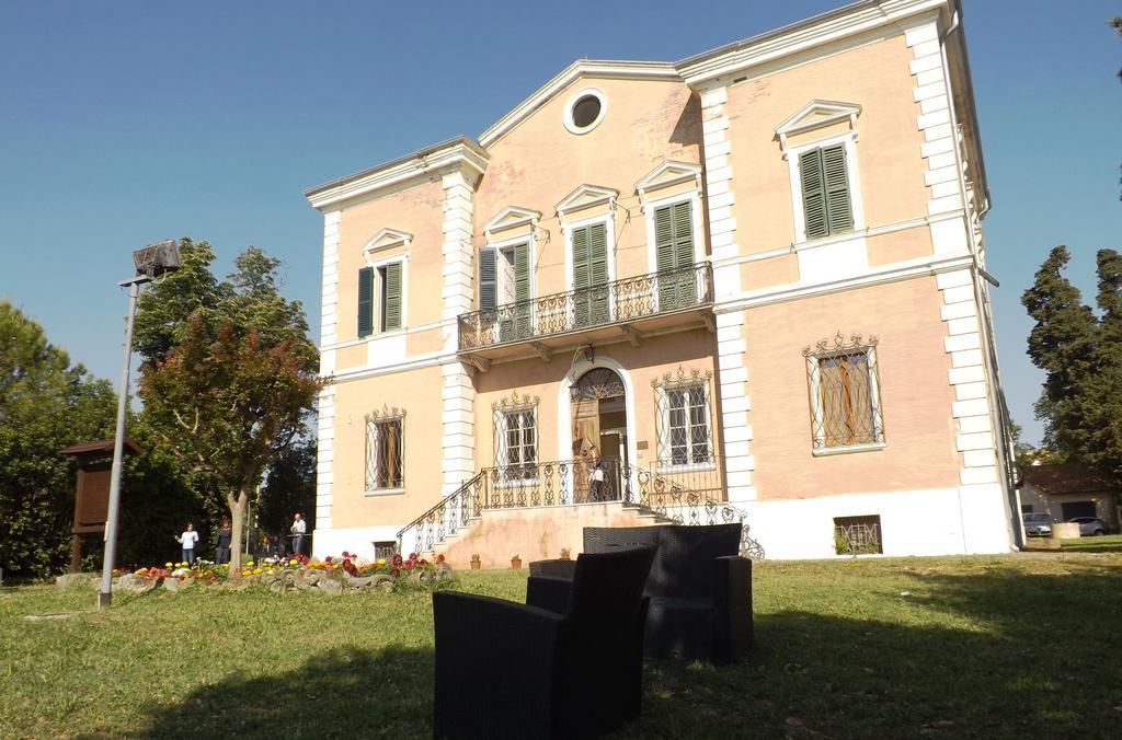 Tenuta Villa Colle Sereno Montemarciano Kültér fotó