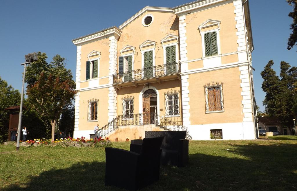 Tenuta Villa Colle Sereno Montemarciano Kültér fotó